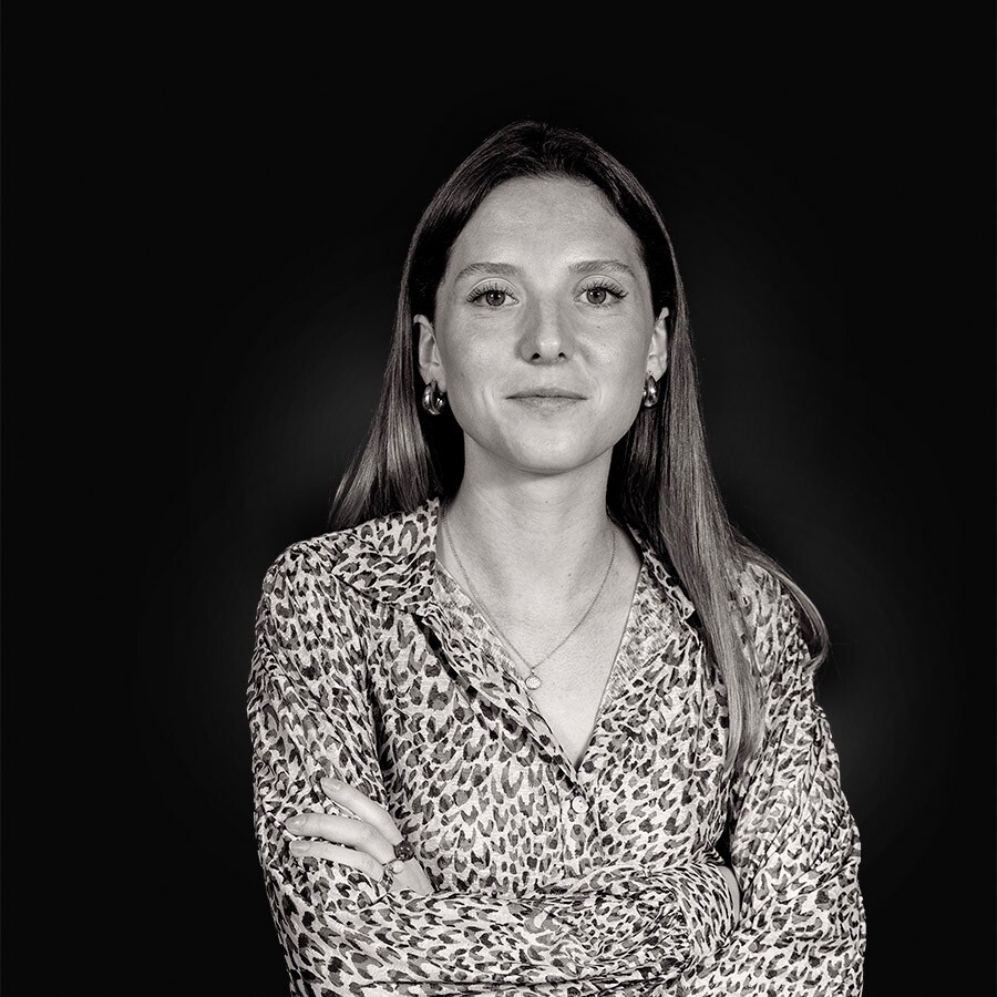 Portrait professionnel de Camille Touzot, cheffe de projet chez Novius (format carré)